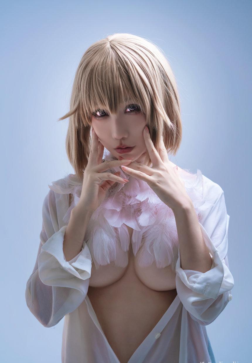 楊衣Yangyi - NO.002 Faline [37P+2V-154MB]