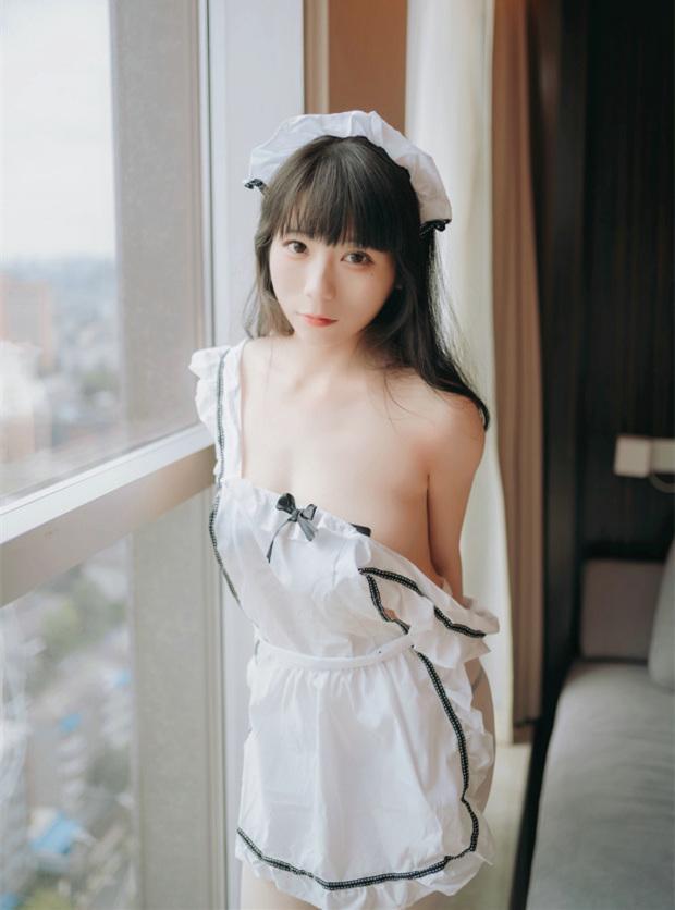 usejan蓝蓝 – NO.10 小厨娘 [46P-134MB]