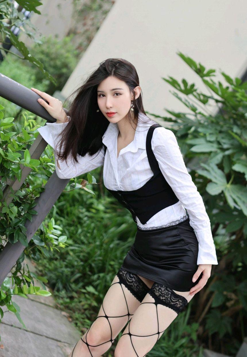 [XiuRen秀人网] 2023.10.18 No.7525 曼柔 [78+1P]