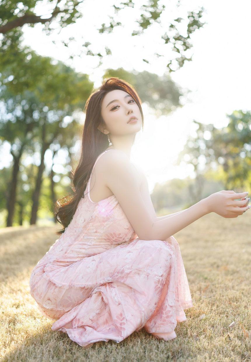 [XiuRen秀人网] 2025.02.14 No.9886 杨晨晨Yome [81+1P]