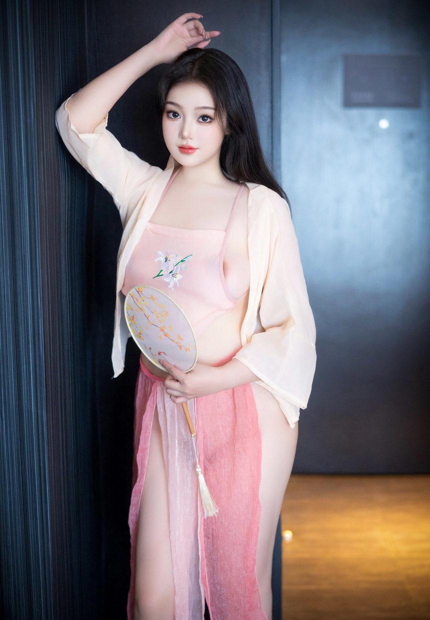 [XiuRen秀人网] 2024.09.26 No.9212 于诺诺ise [70+1P]