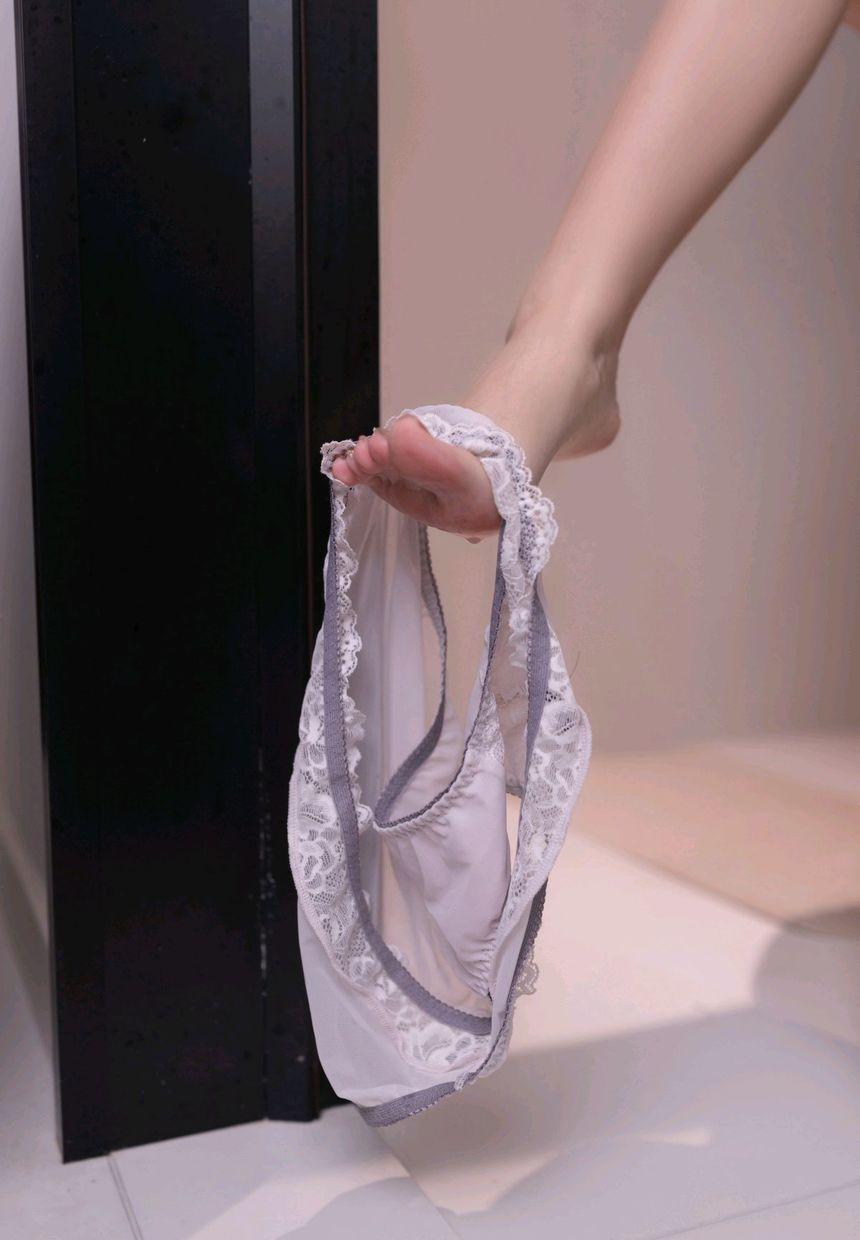 [XiuRen秀人网] 2025.07.23 No.10576 杏子Yada [81+1P]