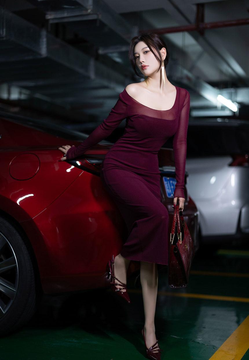 [XiuRen秀人网] 2024.10.25 No.9348 杨晨晨Yome [82+1P]