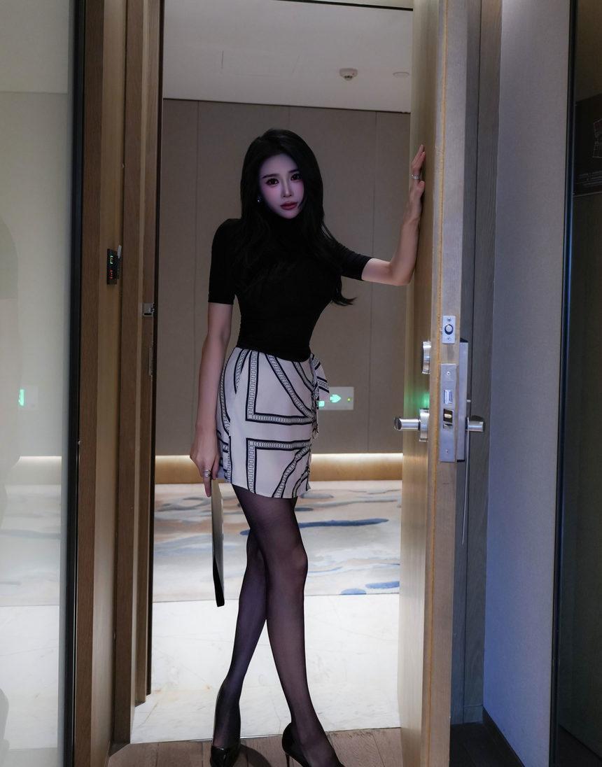 [XiuRen秀人网] 2025.09.28 No.10817 椰汁糯米姬 [80+1P]