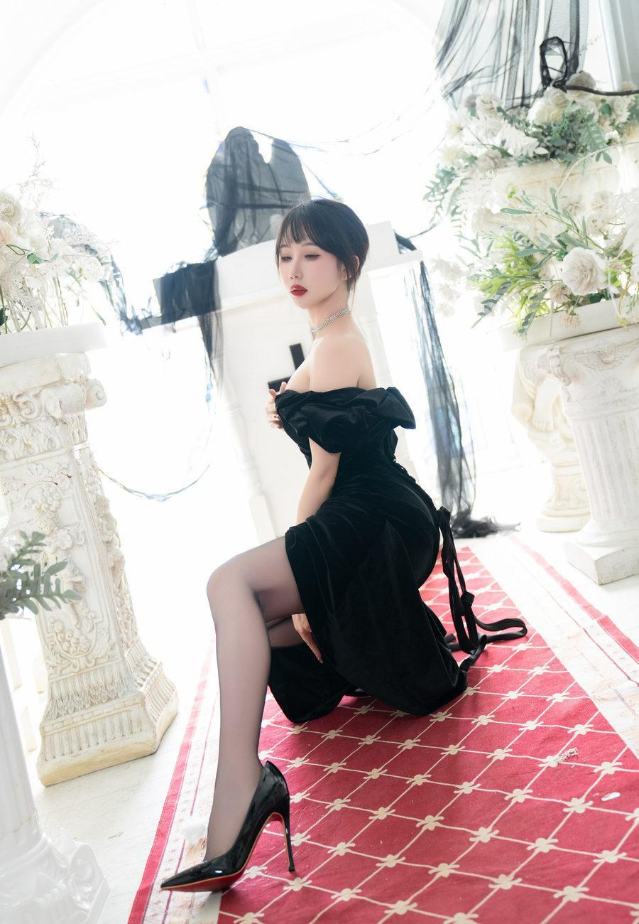 [XiuRen秀人网] 2024.02.05 No.8070 波巧酱 [87+1P]