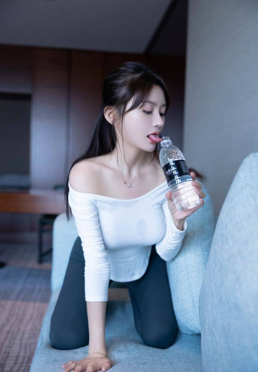 [XiuRen秀人网] 2023.09.12 No.7370 唐宁宁 [80+1P]