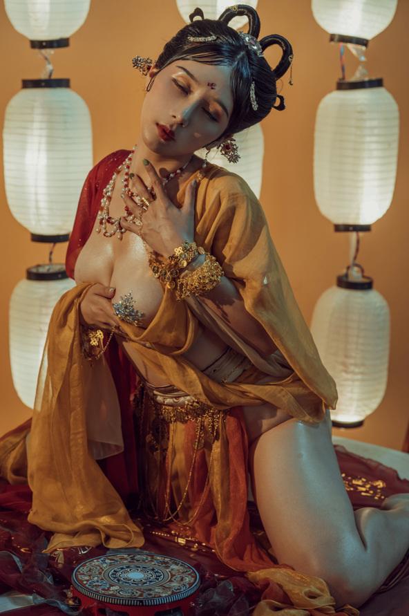 秋和柯基 – NO.052 红尘梦 秋和柯基&奶桃[40P1V/701MB]