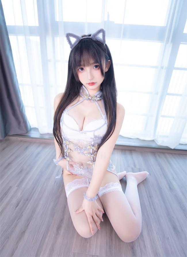 神楽坂真冬 – NO.117 羞涩喵喵[75P-157MB]