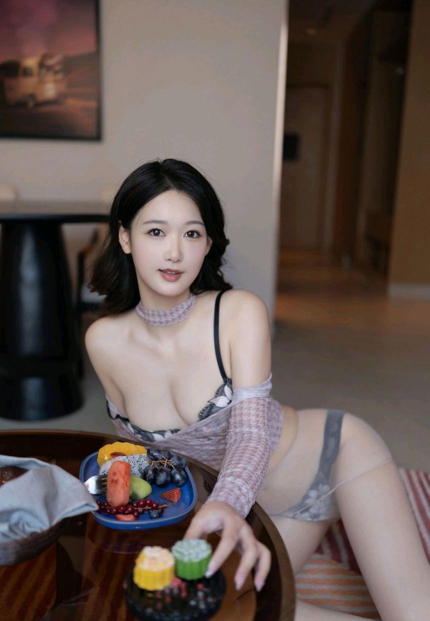 [XiuRen秀人网] 2025.09.22 No.10795 唐安琪 [72+1P]