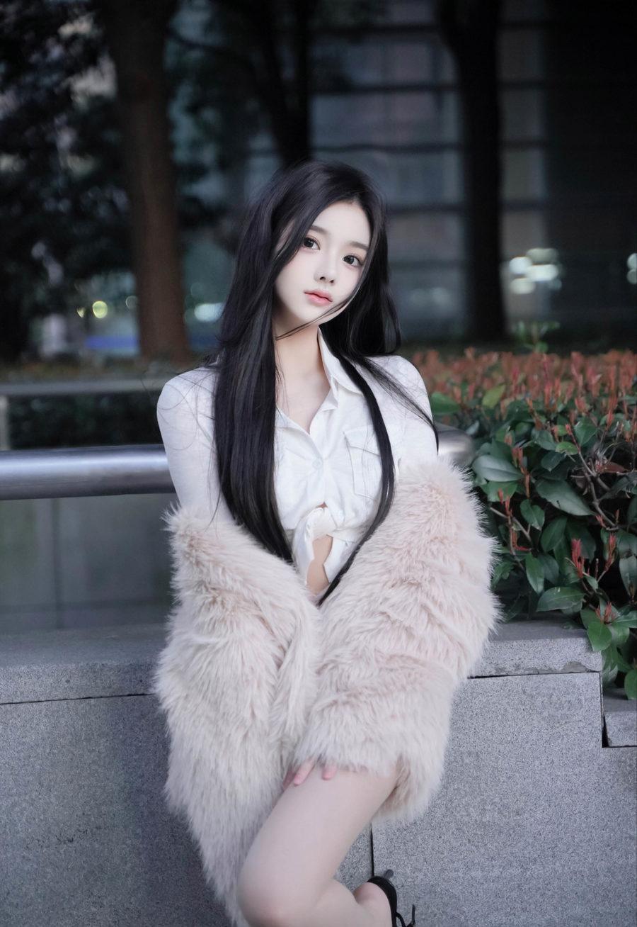 [XiuRen秀人网] 2024.03.20 No.8261 龙雪儿 [77+1P]