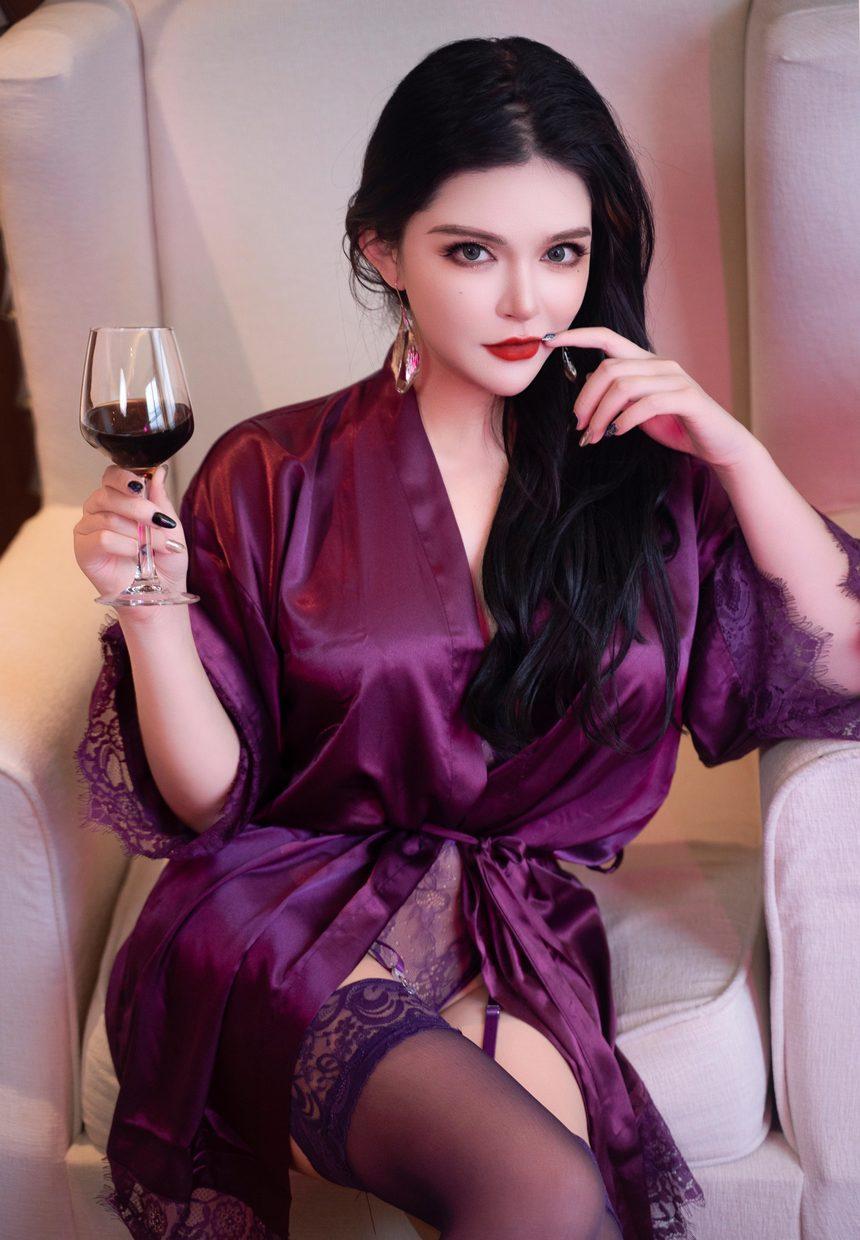 [XiuRen秀人网] 2025.08.28 No.10700 伊丽莎有点白 [60+1P]