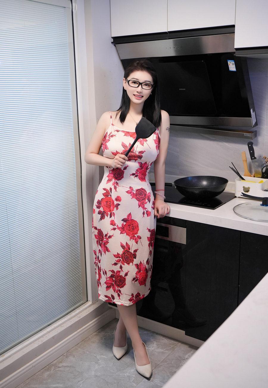 [XiuRen秀人网] 2024.04.29 No.8468 雅茹老师 [79+1P]