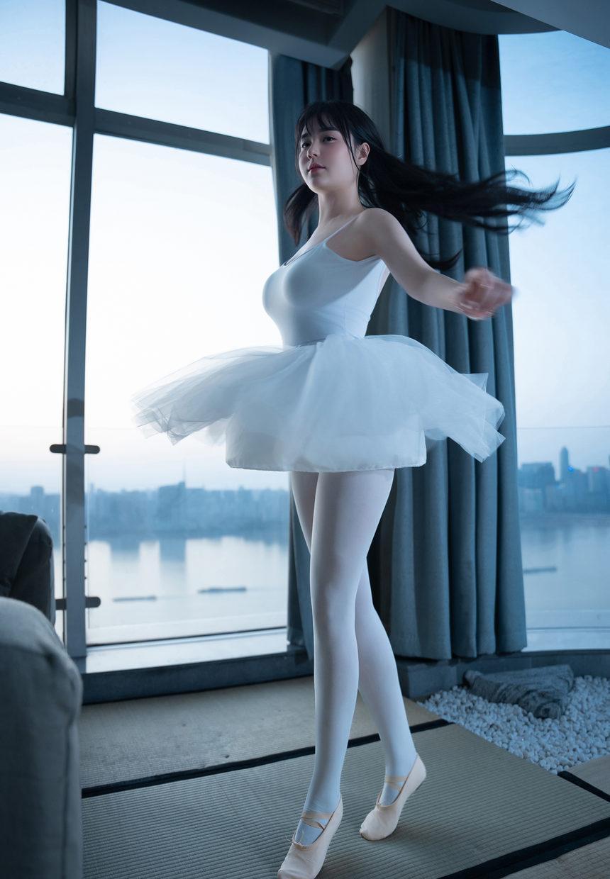 [XiuRen秀人网] 2025.07.23 No.10575 软情 [78+1P]