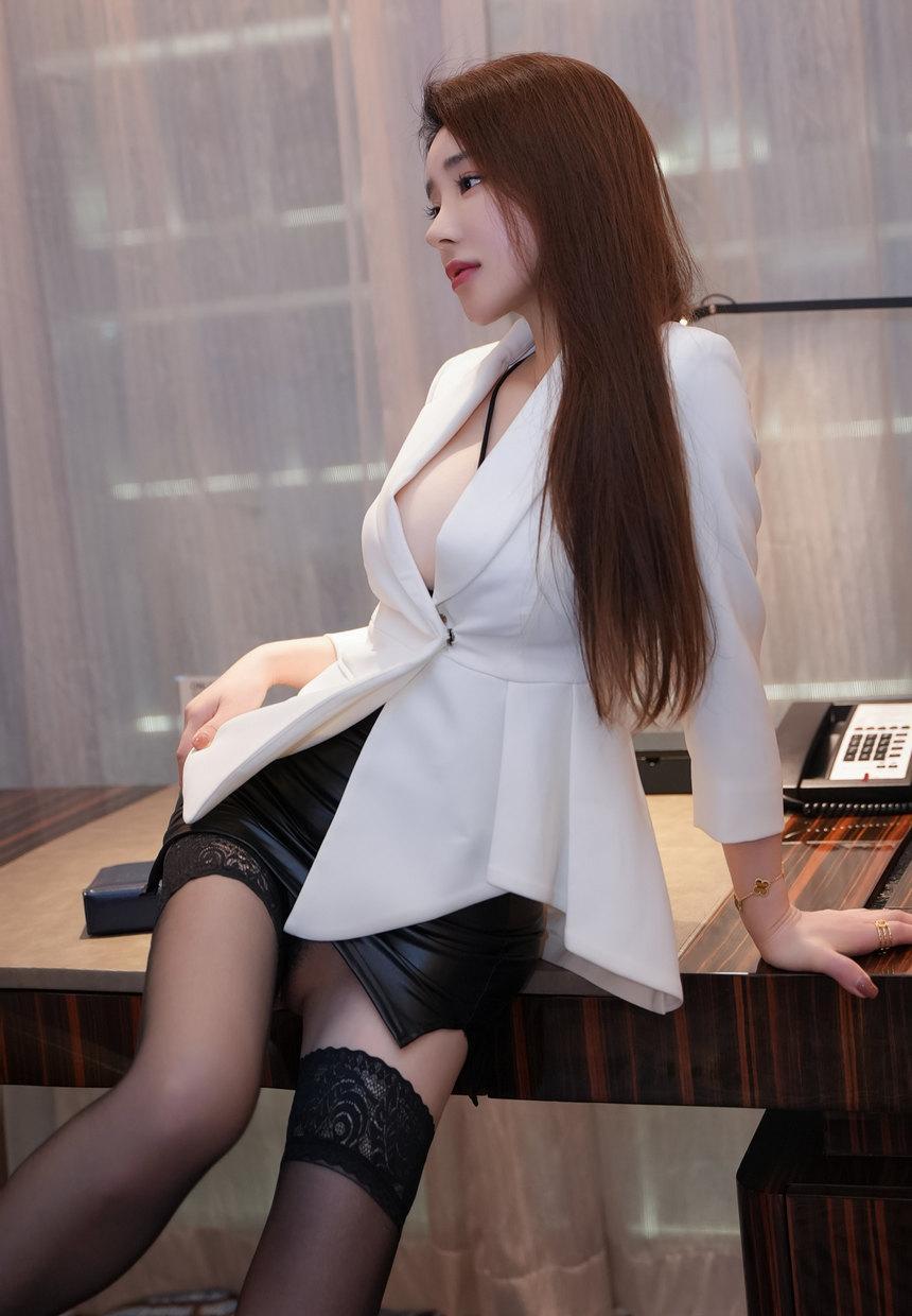 [XiuRen秀人网] 2023.11.21 No.7693 雨儿baby [69+1P]