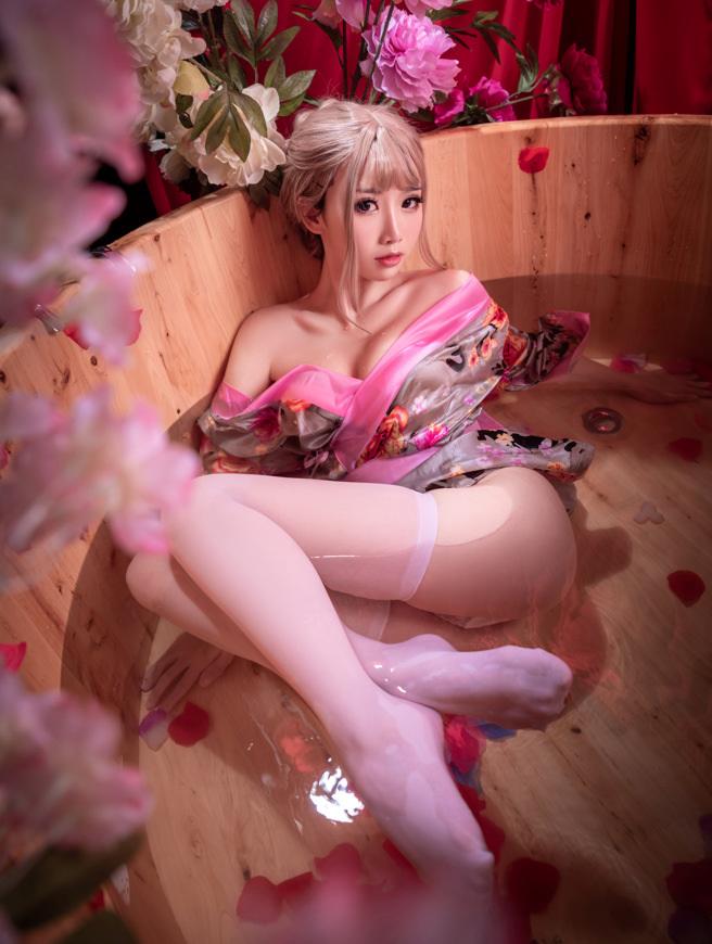 面饼仙儿 – NO.109 浴缸花香[18P265M]