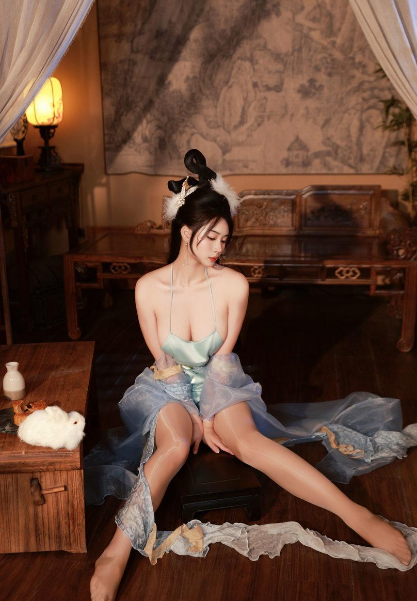 [XiuRen秀人网] 2025.09.30 No.10835 南乔 [76+1P]