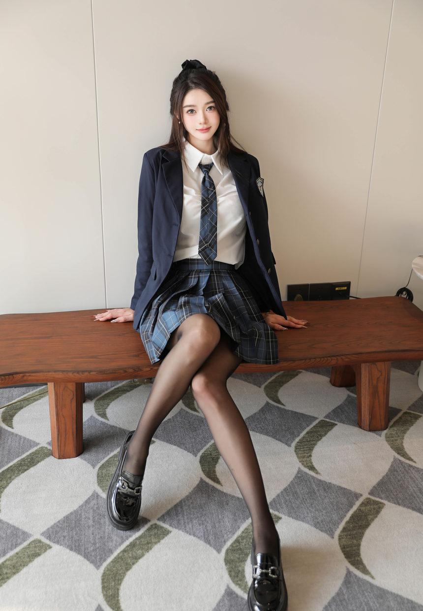 [XiuRen秀人网] 2025.02.14 No.9888 Candy糖糖 [87+1P]