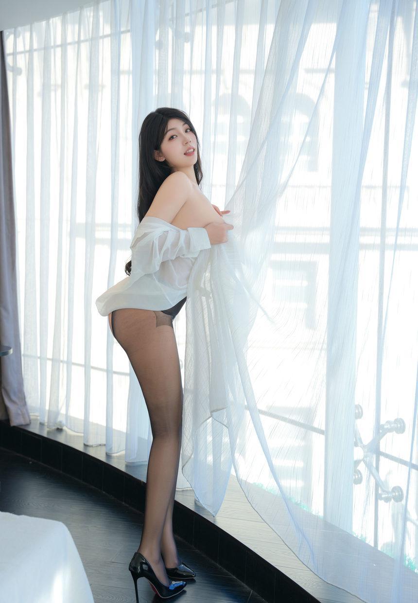 [XiuRen秀人网] 2025.01.20 No.9786 奶芙芙 [78+1P]