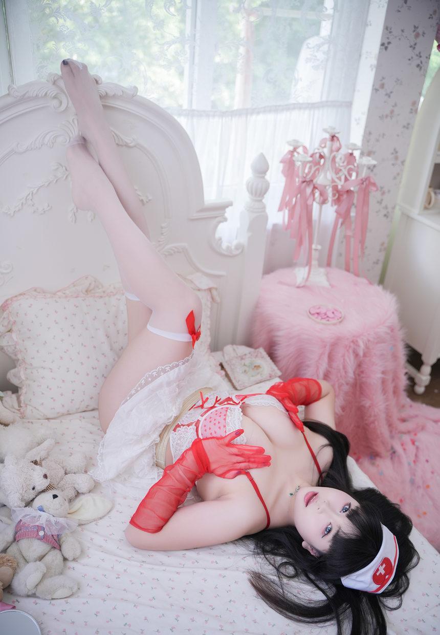 [XiuRen秀人网] 2024.09.19 No.9177 mini米妮 [80+1P]