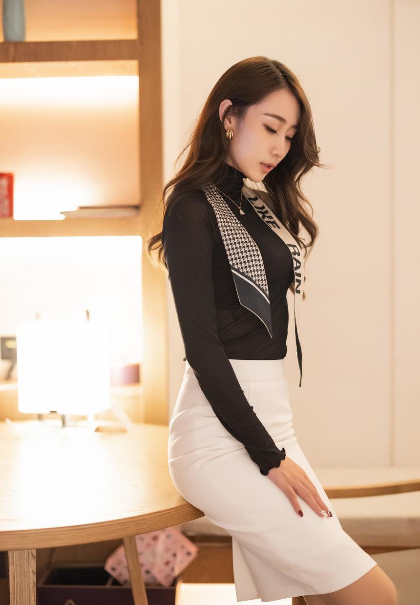 [XiuRen秀人网] 2021.04.21 No.3324 萌白酱 [42+1P]