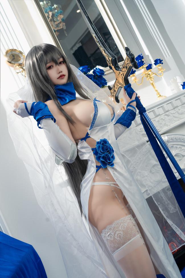 小仓千代w – NO.025 路易九世礼服[ 20P-138MB]