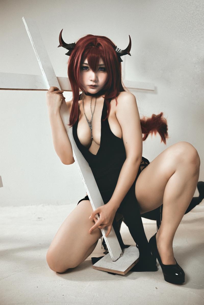 三刀刀miido 明日方舟 史尔特尔【20P-126MB】-精美资源