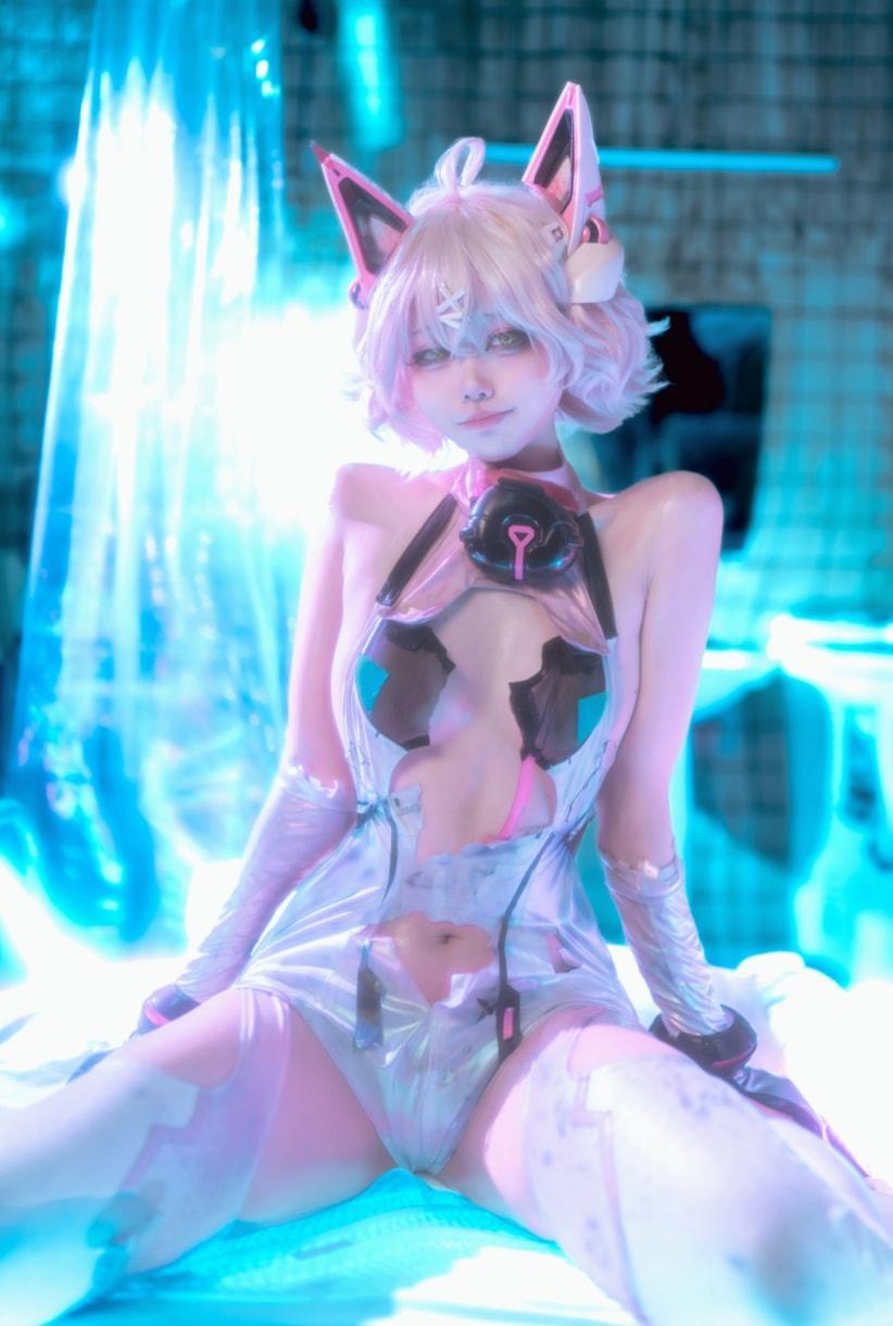 安食Ajiki 交错战线——绯猁-值得珍藏