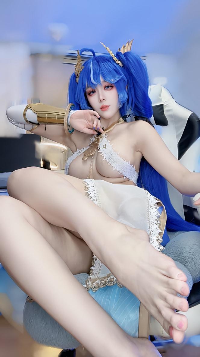 九言 鸣潮-尤诺-coser推荐