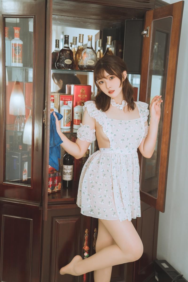 Natsuko夏夏子 碎花围裙【55P-1V-782MB】-非常赞